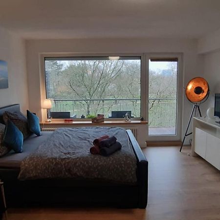 Modern City Apartment With Balcony And Nice Parc View Bremen Eksteriør billede